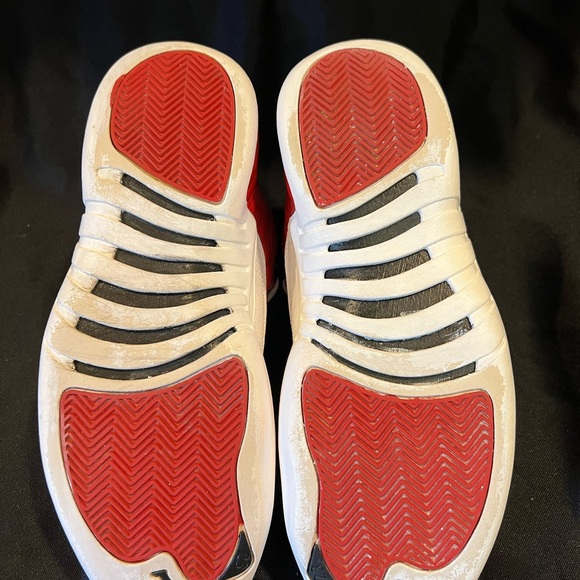 Jordan 12 ‘Gym Red’ - Picture 5 of 5